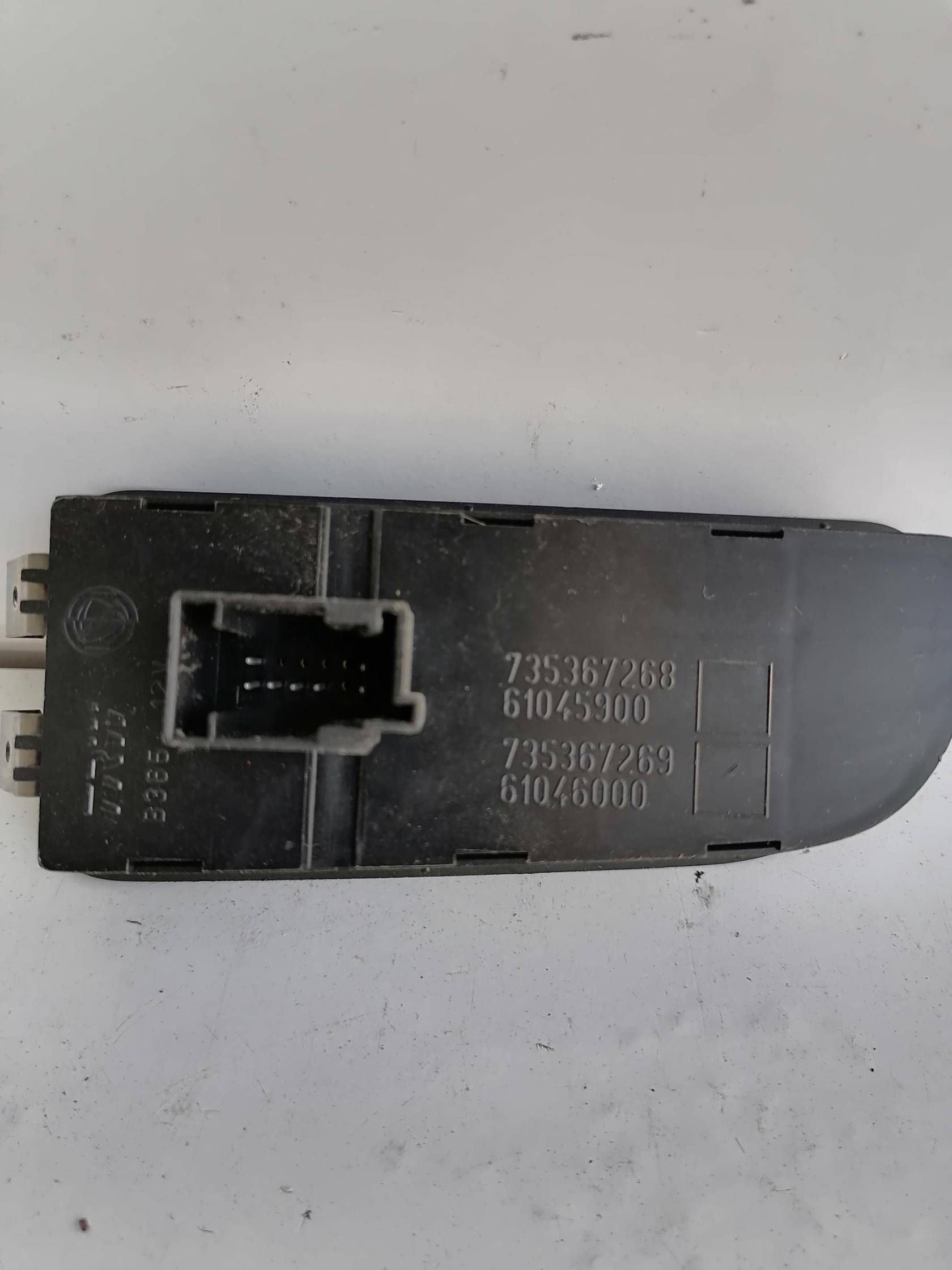 Interruttore blocco comando luci